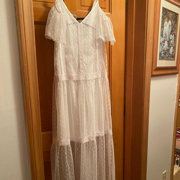 Dresses & Skirts - White maxi dress